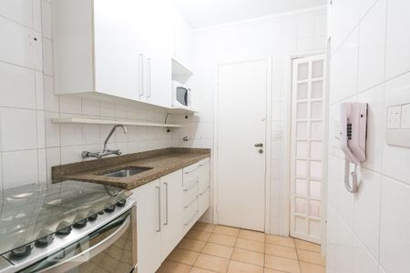 Apartamento à venda com 67m², 2 quartos e 2 vagasCozinha 