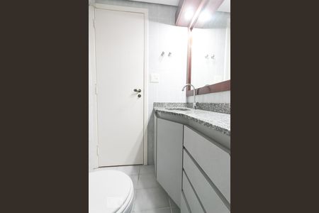 Banheiro  de apartamento à venda com 2 quartos, 67m² em Vila Mariana, São Paulo