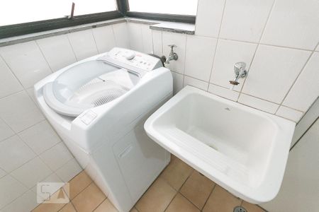 Apartamento à venda com 67m², 2 quartos e 2 vagasÁrea de serviço 