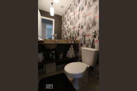 Lavabo de apartamento para alugar com 3 quartos, 94m² em Alphaville, Santana de Parnaíba