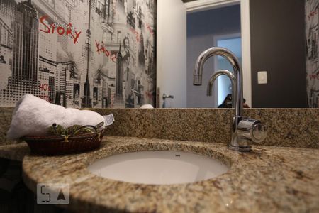 Lavabo de apartamento para alugar com 3 quartos, 94m² em Alphaville, Santana de Parnaíba