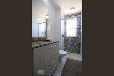 Apartamento para alugar com 94m², 3 quartos e 2 vagas Apartamento para alugar com 94m², 3 quartos e 2 vagasBanheiro da Suíte