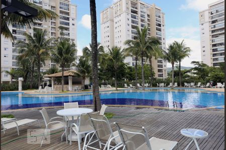 Piscina de apartamento para alugar com 3 quartos, 94m² em Alphaville, Santana de Parnaíba