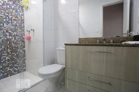 Banheiro de apartamento para alugar com 3 quartos, 94m² em Alphaville, Santana de Parnaíba
