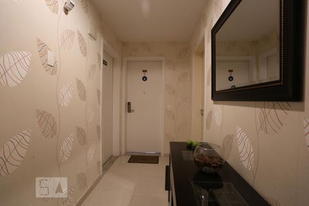 Hall do apartamento de apartamento para alugar com 3 quartos, 94m² em Alphaville, Santana de Parnaíba