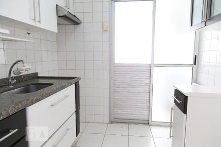 Apartamento para alugar com 67m², 2 quartos e 2 vagas Apartamento para alugar com 67m², 2 quartos e 2 vagasCozinha