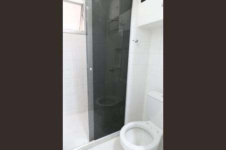 Banheiro de apartamento para alugar com 2 quartos, 67m² em Vila Gustavo, São Paulo