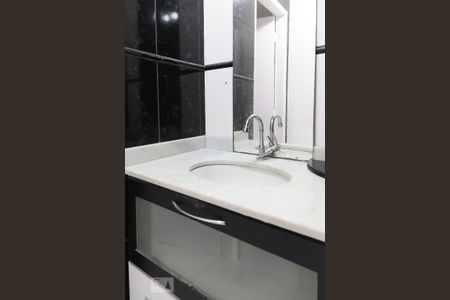 Banheiro de apartamento para alugar com 2 quartos, 67m² em Vila Gustavo, São Paulo