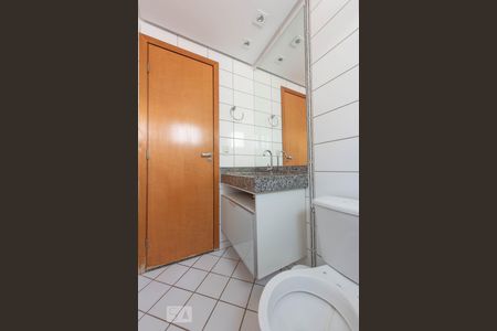 Banheiro Social de apartamento para alugar com 2 quartos, 59m² em Vila dos Alpes, Goiânia
