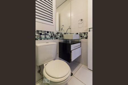 Apartamento à venda com 56m², 2 quartos e 1 vaga Apartamento à venda com 56m², 2 quartos e 1 vagaBanheiro