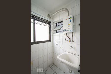 Apartamento à venda com 69m², 3 quartos e 1 vagaÁrea de serviço