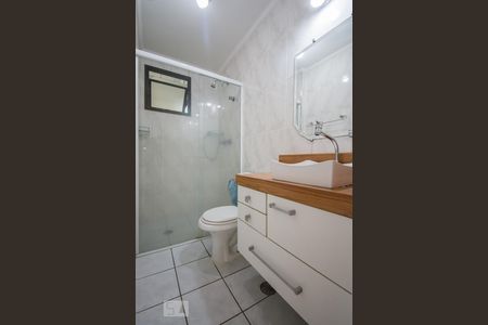 Banheiro de apartamento à venda com 3 quartos, 69m² em Rudge Ramos, São Bernardo do Campo