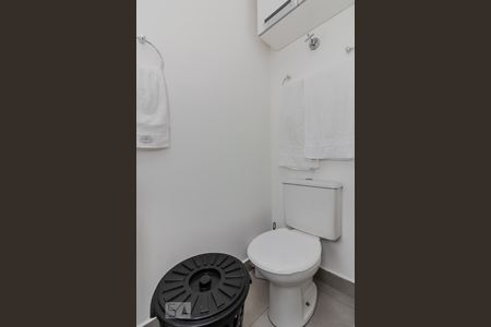 Banheiro de kitnet/studio para alugar com 1 quarto, 16m² em Vila Mariana, São Paulo