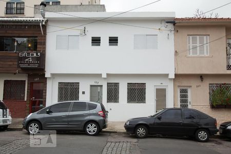 Studio para alugar com 16m², 1 quarto e sem vaga Studio para alugar com 16m², 1 quarto e sem vagaFachada