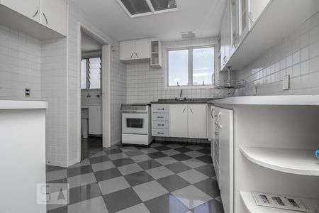 Apartamento à venda com 117m², 3 quartos e 2 vagas Apartamento à venda com 117m², 3 quartos e 2 vagasCozinha