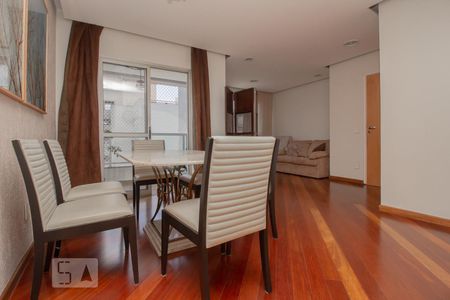 Apartamento à venda com 117m², 3 quartos e 2 vagas Apartamento à venda com 117m², 3 quartos e 2 vagasSala