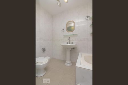 Apartamento à venda com 117m², 3 quartos e 2 vagas Apartamento à venda com 117m², 3 quartos e 2 vagasSuíte