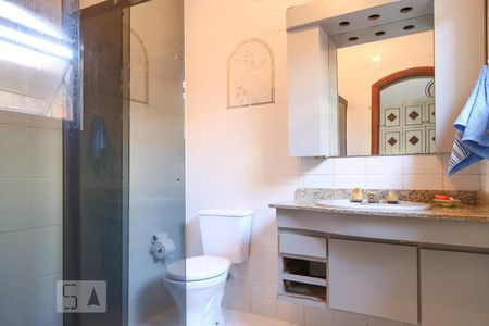 Casa para alugar com 380m², 3 quartos e 5 vagasBanheiro da suíte 2