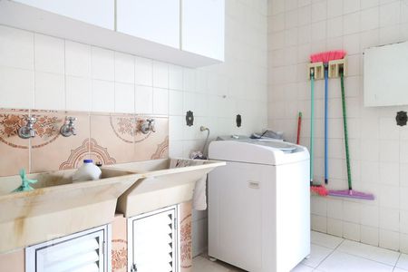 Casa para alugar com 380m², 3 quartos e 5 vagasÁrea de serviço