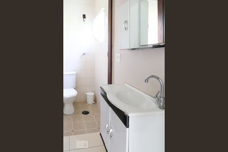 Casa para alugar com 380m², 3 quartos e 5 vagasBanheiro de serviço