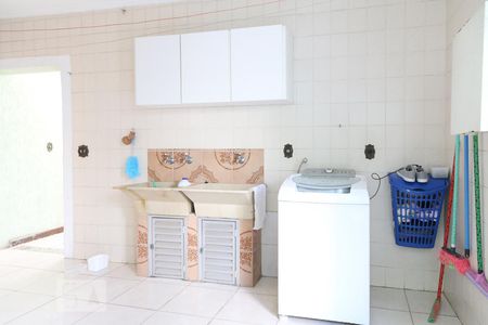 Casa para alugar com 380m², 3 quartos e 5 vagasÁrea de serviço