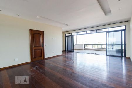 Sala de apartamento para alugar com 3 quartos, 185m² em Jardim Oceânico, Rio de Janeiro