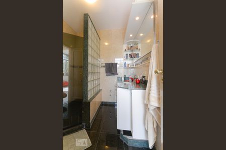 Apartamento à venda com 140m², 3 quartos e 3 vagasBanheiro suíte