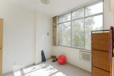 Apartamento à venda com 140m², 3 quartos e 3 vagasSuíte