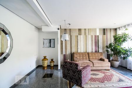 Área Externa - Hall de entrada de apartamento para alugar com 2 quartos, 67m² em Jardim da Glória, São Paulo