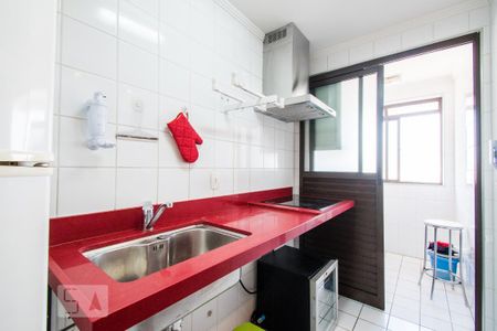 Cozinha de apartamento para alugar com 2 quartos, 67m² em Jardim da Glória, São Paulo