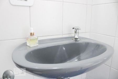 Apartamento à venda com 80m², 3 quartos e 1 vaga Apartamento à venda com 80m², 3 quartos e 1 vagaBanheiro de Serviço