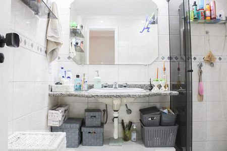 Apartamento à venda com 80m², 3 quartos e 1 vaga Apartamento à venda com 80m², 3 quartos e 1 vagaBanheiro social