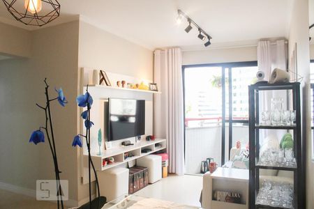 Apartamento à venda com 80m², 3 quartos e 1 vaga Apartamento à venda com 80m², 3 quartos e 1 vagaSala