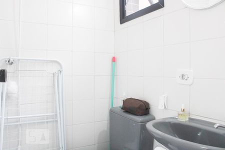 Apartamento à venda com 80m², 3 quartos e 1 vaga Apartamento à venda com 80m², 3 quartos e 1 vagaBanheiro de Serviço