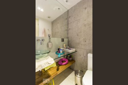 Banheiro de apartamento à venda com 2 quartos, 140m² em Vila Leopoldina, São Paulo