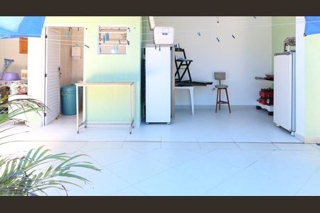 Casa à venda com 120m², 3 quartos e 4 vagasQuintal