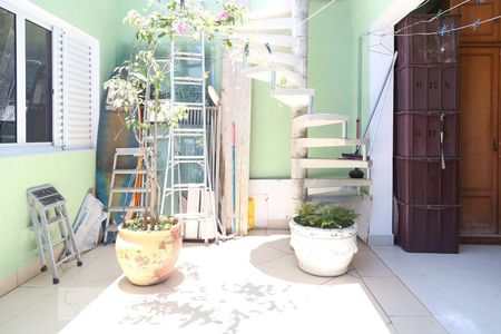 Casa à venda com 120m², 3 quartos e 4 vagasQuintal