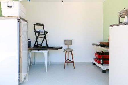 Casa à venda com 120m², 3 quartos e 4 vagasÁrea com pia e churrasqueira