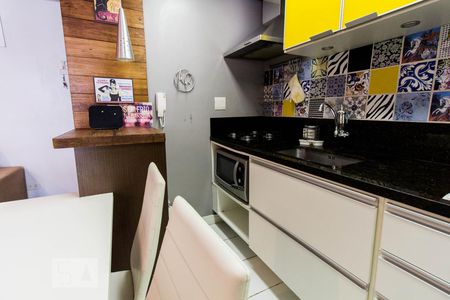 Cozinha de kitnet/studio para alugar com 1 quarto, 62m² em Petrópolis, Porto Alegre