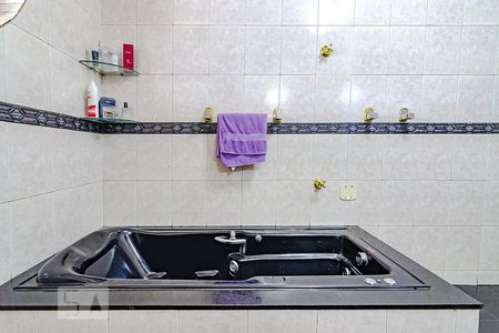 Casa à venda com 413m², 4 quartos e 4 vagasSuite Quarto 1