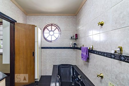 Casa à venda com 413m², 4 quartos e 4 vagasSuite Quarto 1