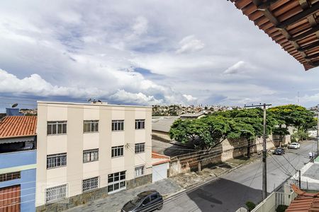 Casa à venda com 413m², 4 quartos e 4 vagasVista