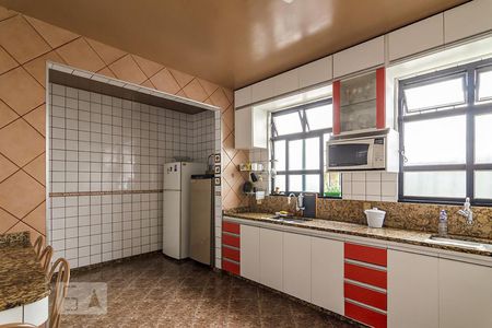 Casa à venda com 413m², 4 quartos e 4 vagasCozinha