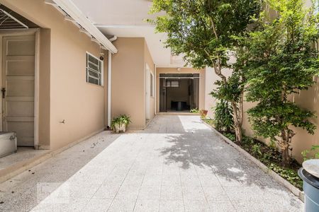 Casa à venda com 260m², 3 quartos e 2 vagasQuintal