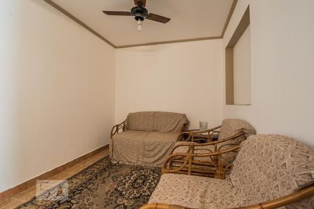 Casa à venda com 260m², 3 quartos e 2 vagasSala