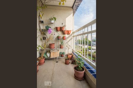 Apartamento para alugar com 55m², 2 quartos e 1 vagaVaranda