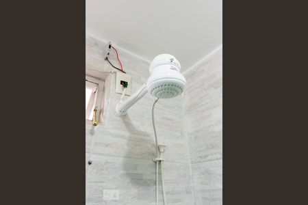 Casa para alugar com 400m², 7 quartos e 2 vagasChuveiro no Banheiro Social 02