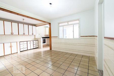 Casa para alugar com 400m², 7 quartos e 2 vagasCozinha 01