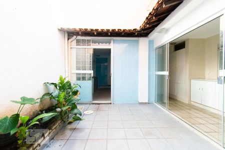 Casa para alugar com 400m², 7 quartos e 2 vagasVaranda 02