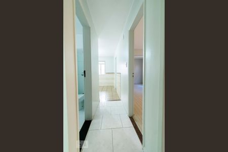 Casa para alugar com 400m², 7 quartos e 2 vagasCorredor do segundo andar